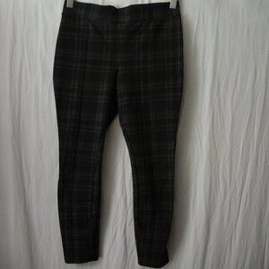 4/$25 Charcoal Gray Plaid Leggings Cropped Length Pants Size M/L